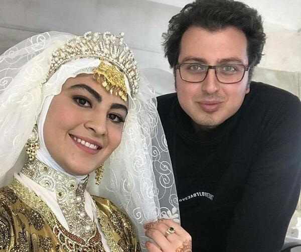 عکس بانیپال شومون در بانوی عمارت