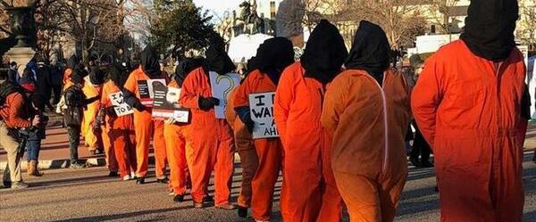 عکس طالبان با لباس نارنجی