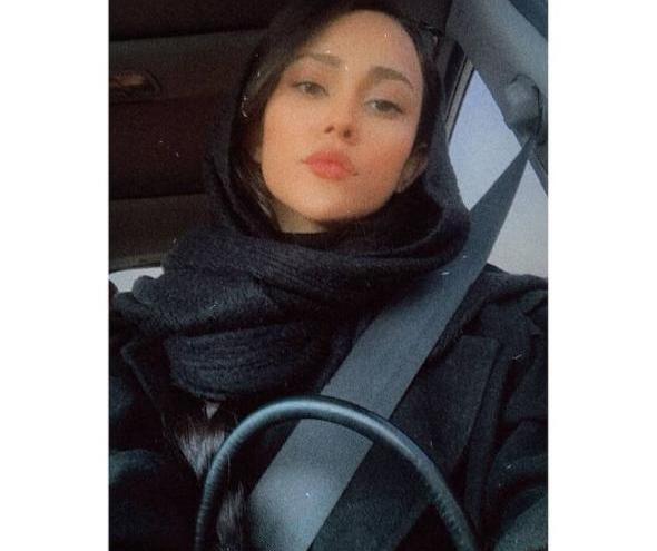 عکس مینو آذرمگین