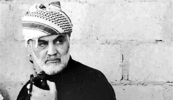 عکس حاج قاسم سلیمانی با لباس نظامی