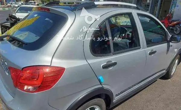 عکس کوییک آر نقره ای مشکی
