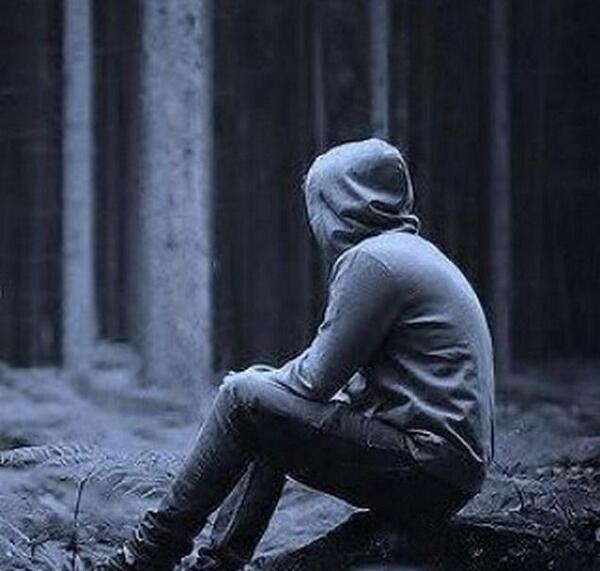 عکس پروفایل پسرانه لاتی غمگین