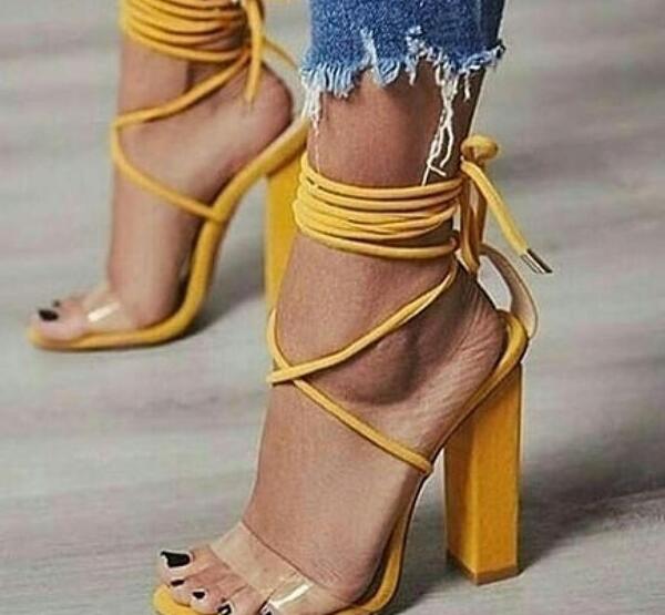 عکس کفش پاشنه بلند