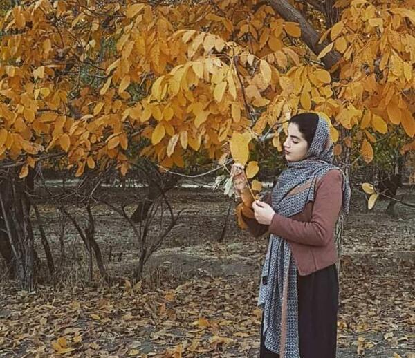 ژست عکس پاییزی مادر دختری