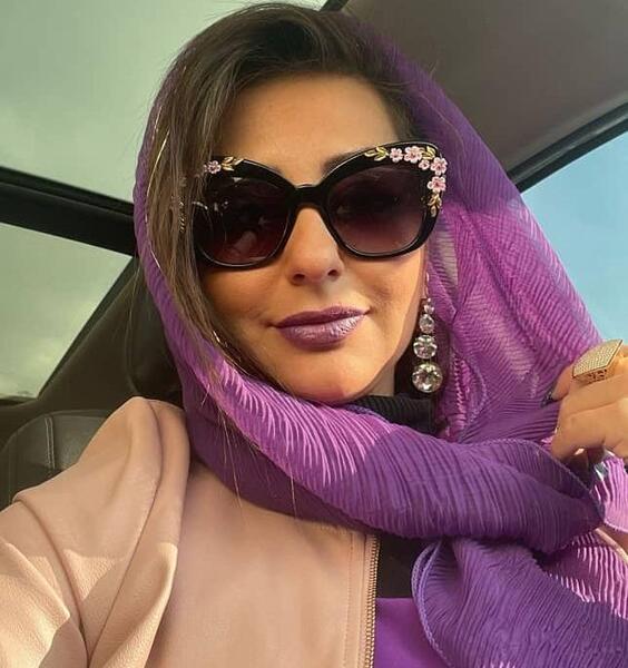 عکس دختر چادری با عینک دودی