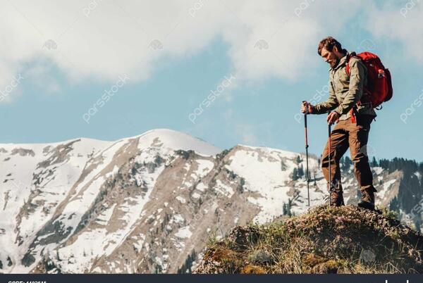 عکس پیاده روی در کوه
