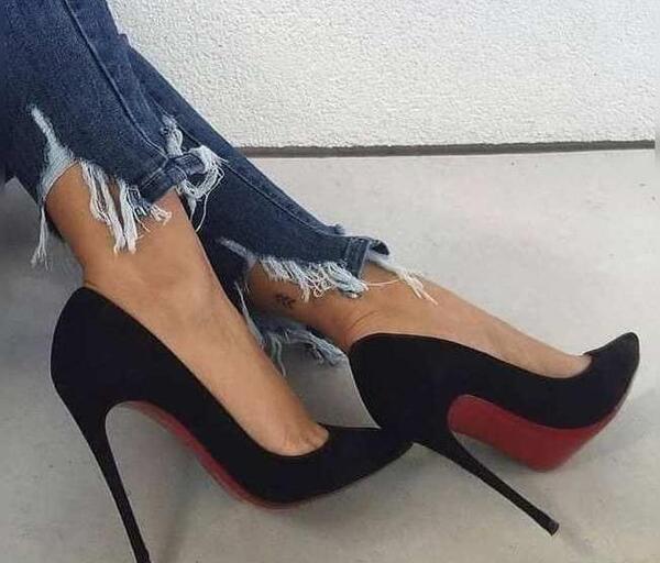 عکس کفش پاشنه بلند مشکی شیک