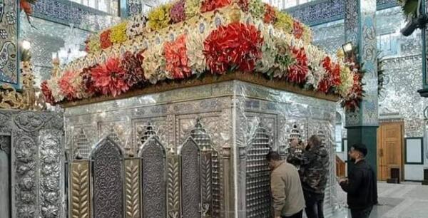 عکس سردار سلیمانی روبروی حرم حضرت زینب