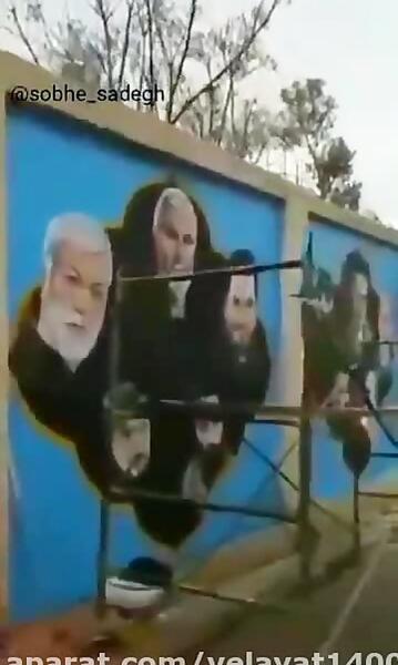 عکس سردار سلیمانی روبروی حرم حضرت زینب