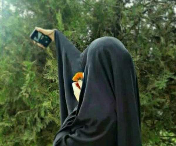 عکس دختر چادری خوشتیپ از پشت سر