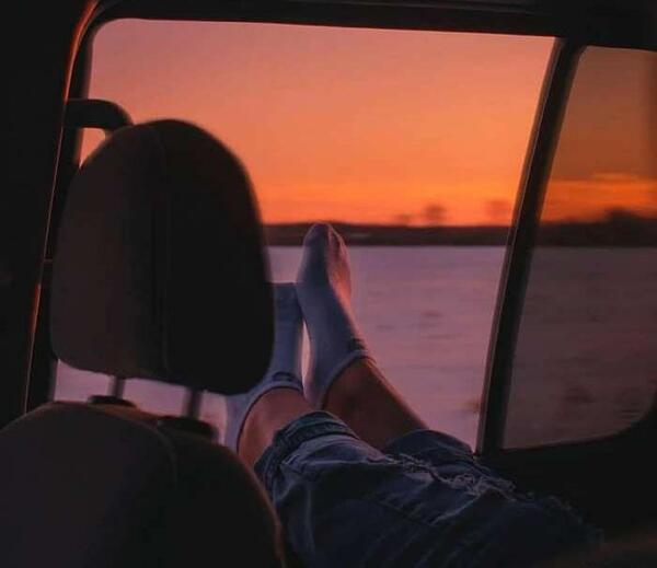 عکس پروفایل سیاه سفید لاکچری دخترونه