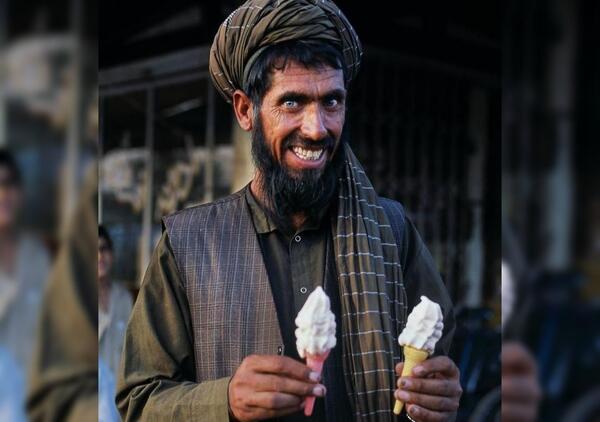 عکس طالبان با بستنی
