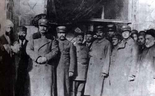 عکس رضا شاه در حرم امام رضا