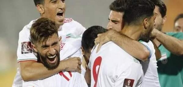 عکس فوتبال ایران و عراق