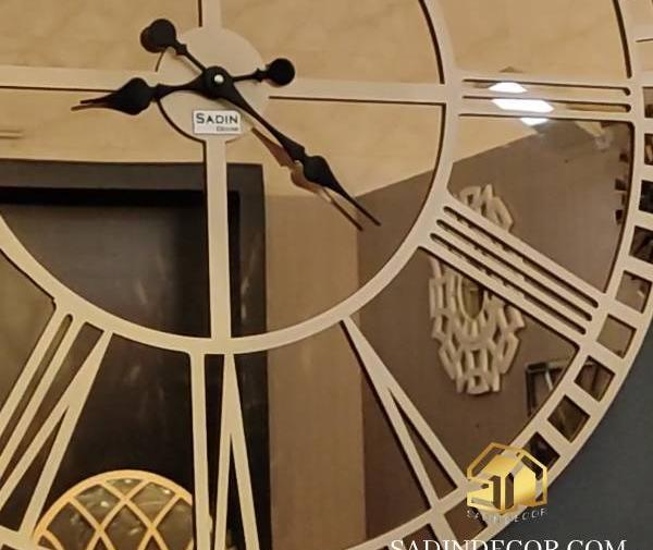 عکس ساعت آینه ای