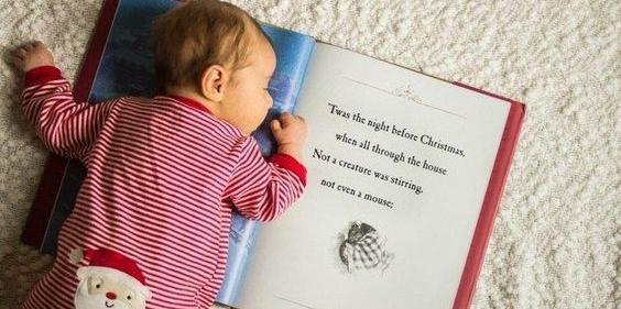 عکس ماهگرد نوزاد با کتاب