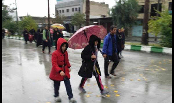 عکس پیاده روی با دوستان