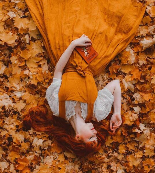 ژست عکس دخترانه پاییز