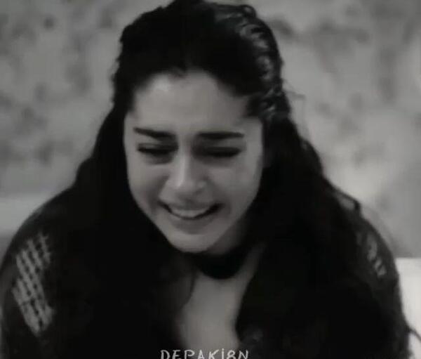 عکس گریه دختر سیاه سفید