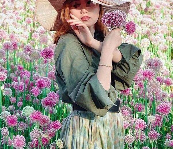 عکس ژست های دخترانه لاکچری