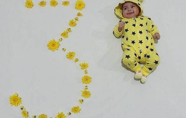عکس نوشته ماهگرد نوزاد