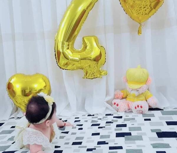 عکس ماهگرد با موز