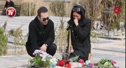 عکس گریه سر قبر