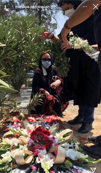 عکس گریه سر قبر