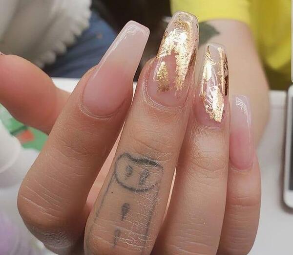 عکس مدل ناخن ذوزنقه ای