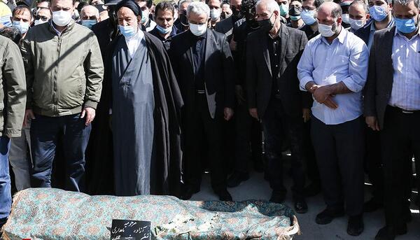 عکس خاکسپاری آزاده نامداری