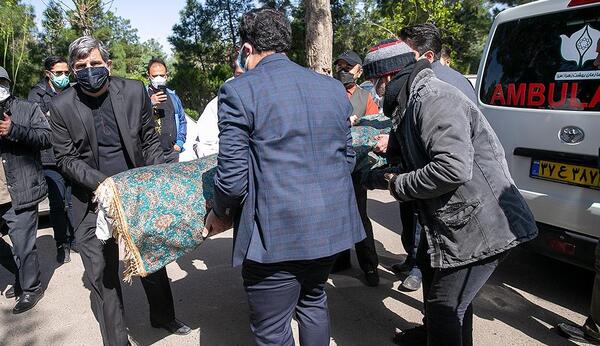 عکس خاکسپاری آزاده نامداری