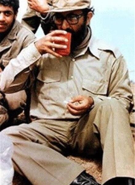 عکس شهید چمران در جنگ