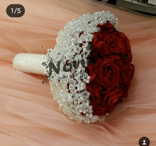 عکس دسته گل کریستالی عروس