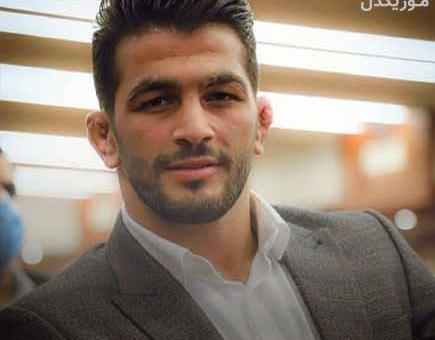 عکس وحید مرادی با نوشته