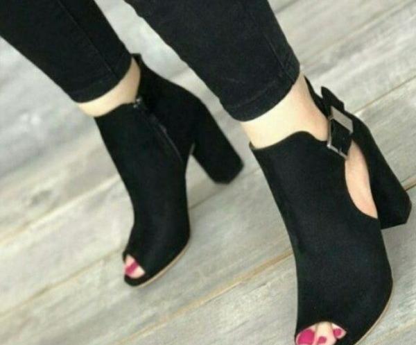 عکس کفش پاشنه بلند کالباسی
