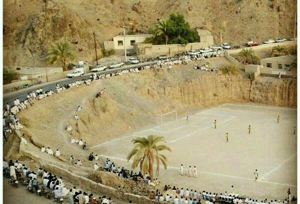 عکس فوتبال زمین خاکی