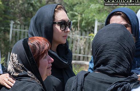 عکس خاکسپاری پدر بهاره رهنما