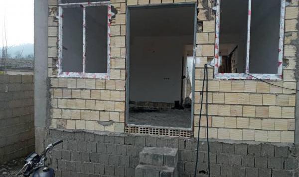 عکس خانه نیمه کاره