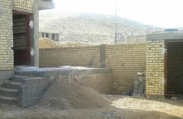 عکس خانه نیمه کاره