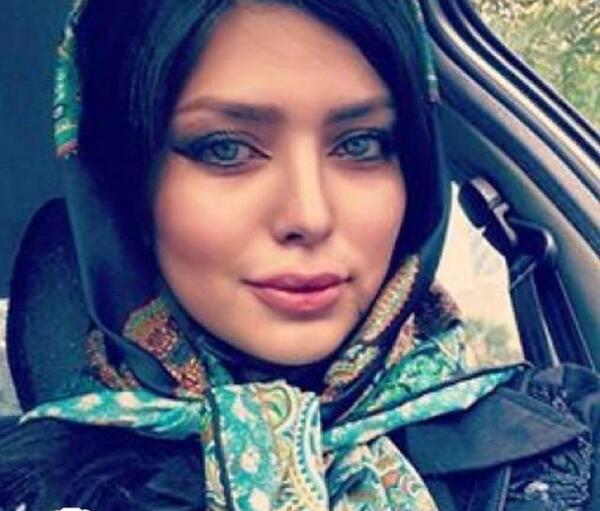 عکس قدیمی نیلوفر بهبودی