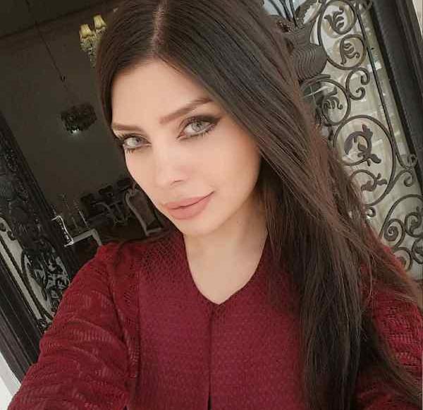 عکس قدیمی نیلوفر بهبودی