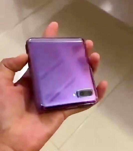 عکس گوشی لمسی تاشو