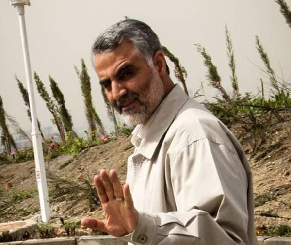 عکس سردار سلیمانی قبر