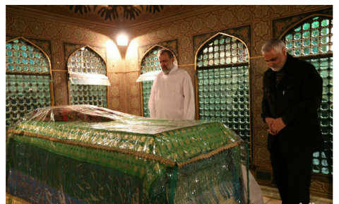 عکس سردار سلیمانی حرم امام رضا
