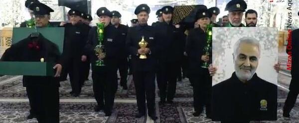 عکس سردار سلیمانی حرم امام رضا