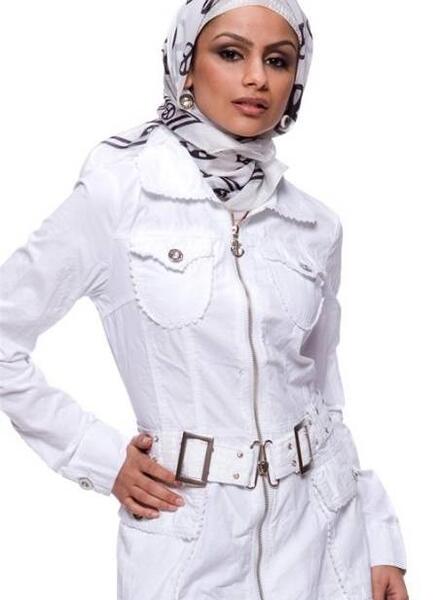عکس دختر با مانتو اسپرت