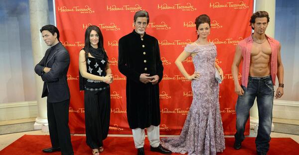 عکس شاهرخ خان با عمو پورنگ