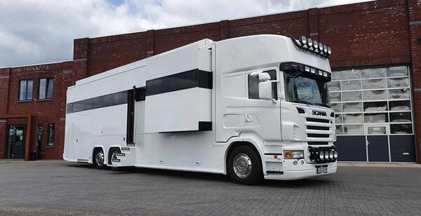 عکس داخل اسکانیا