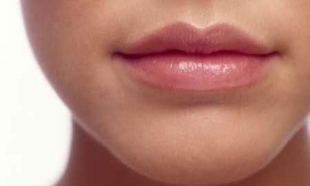 عکس لب های برجسته