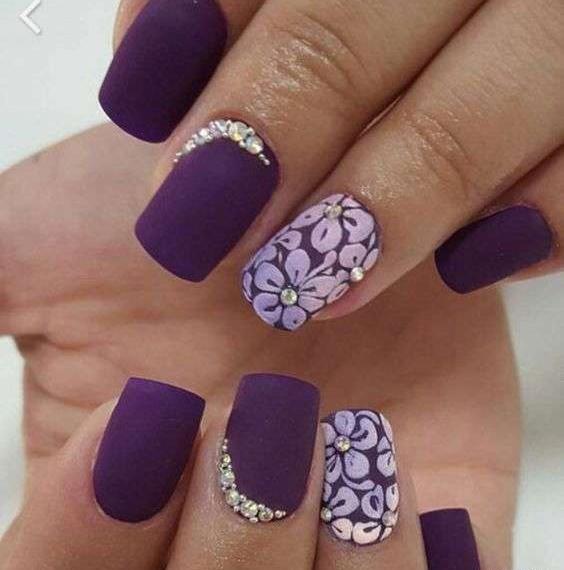 عکس ناخن بنفش